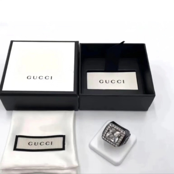 GUCCI BNWT STATEMENT RING BNWT / GORGEOUS ❤️/ RUNWAY PIECE - Picture 3 of 10